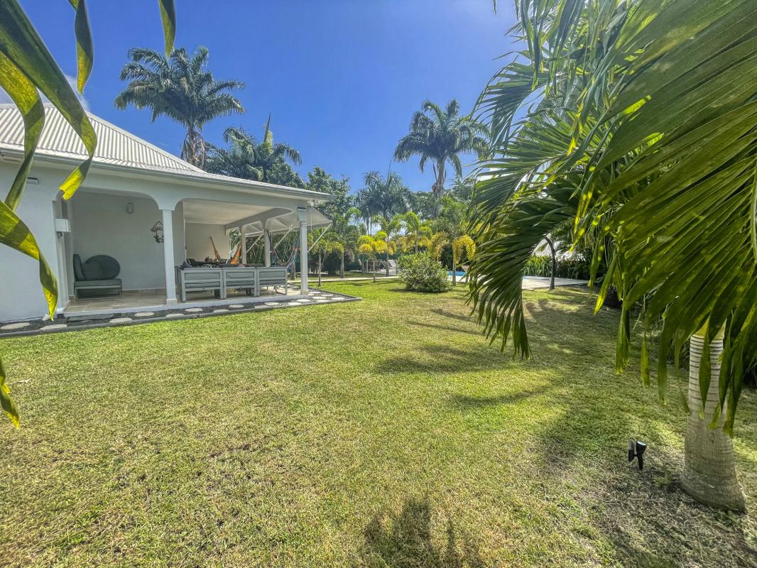 25. Location villa piscine Saint François Guadeloupe_Exterieurs